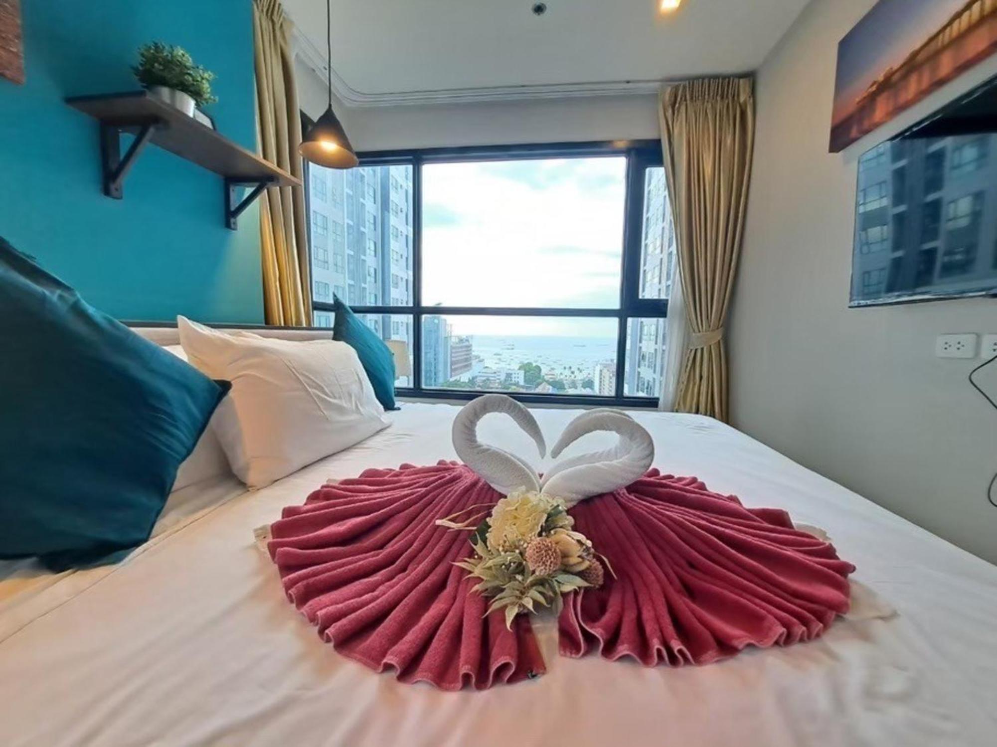 The Base Central Pattaya By Mickey Exterior foto
